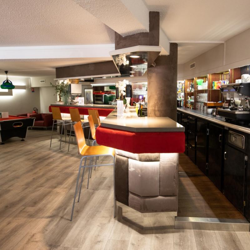 bar