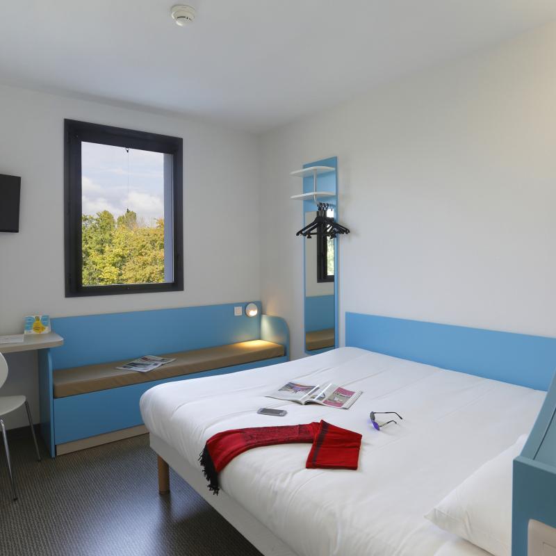 First Inn Blois - chambre