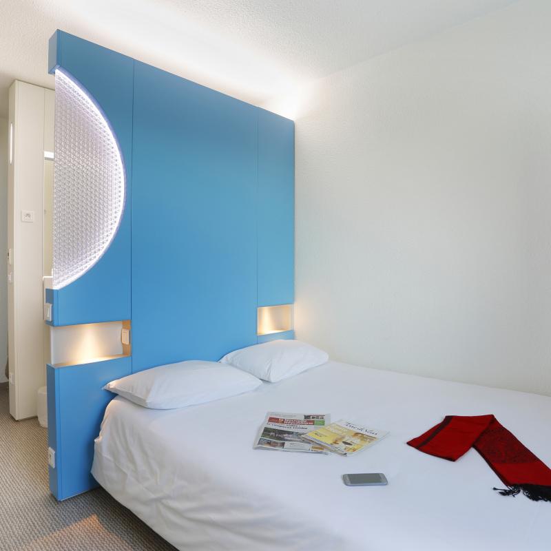 First Inn Les Ulis - chambre