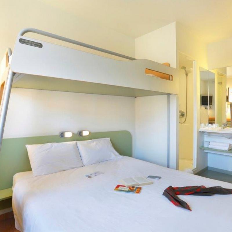 Hôtel First Inn Apt - chambre
