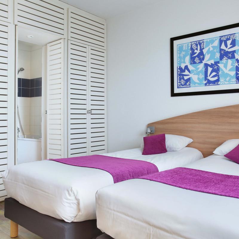 Suite-Home Saran - chambre