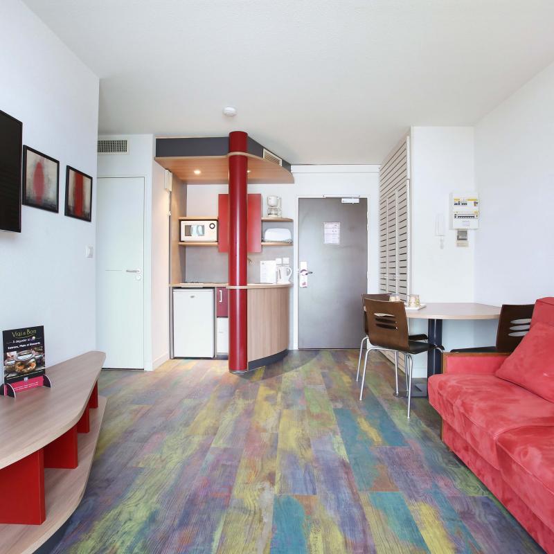 Suite-Home Saran - chambre