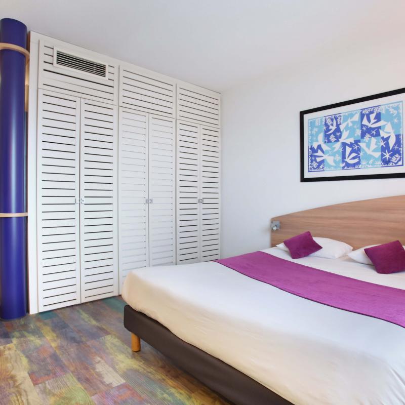 Suite-Home Saran - chambre