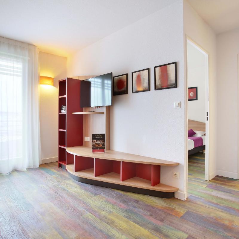 Suite-Home Saran - chambre