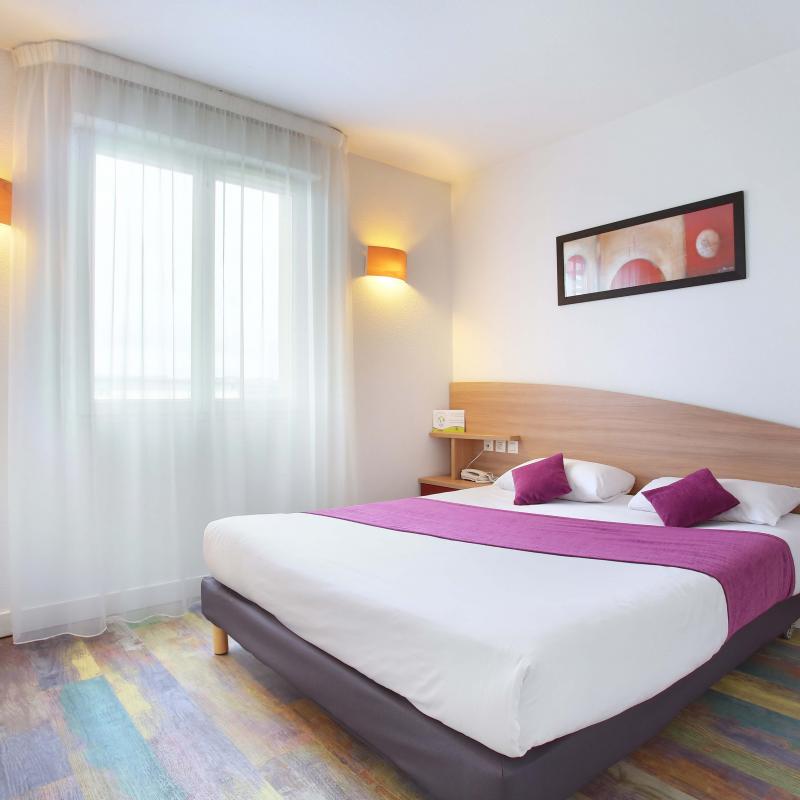 Suite-Home Saran - chambre