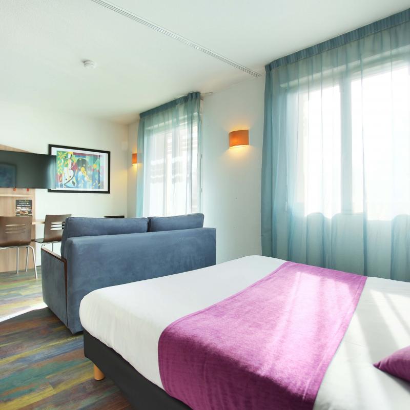 Suite-Home Saran - chambre
