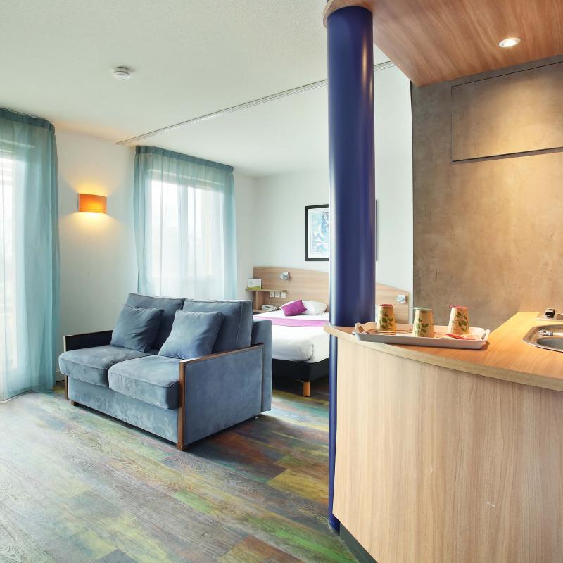 Suite-Home Saran - chambre